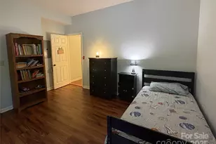 305 Piney Mountain Dr, Asheville, NC 28805 - Photo 14