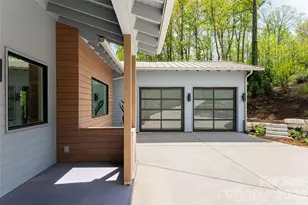 26 Hickory Top Ln, Asheville, NC 28805 - Photo 2