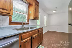 306 Oak St, York, SC 29745 - Photo 24