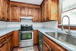 306 Oak St, York, SC 29745 - Photo 6