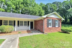 306 Oak St, York, SC 29745 - Photo 2