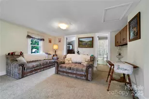 128 Summit Ave, Brevard, NC 28712 - Photo 14