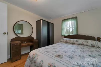 128 Summit Avenue, Brevard, NC 28712 - Photo 24