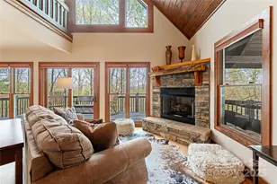 837 Peregrine Dr, Hendersonville, NC 28739 - Photo 8