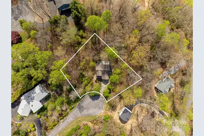 837 Peregrine Drive, Hendersonville, NC 28739 - Photo 32