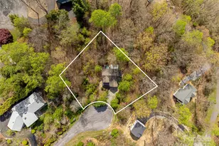 837 Peregrine Dr, Hendersonville, NC 28739 - Photo 32