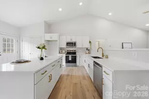 85 Cornerstone Dr, Taylorsville, NC 28681 - Photo 12