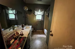 380 Echo Hill Dr, Green Mountain, NC 28740 - Photo 14