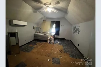 380 Echo Hill Drive, Green Mountain, NC 28740 - Photo 16