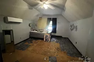 380 Echo Hill Dr, Green Mountain, NC 28740 - Photo 16