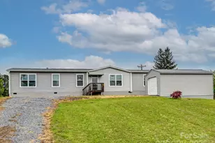 123 Big Oak Rd, Hendersonville, NC 28792 - Photo 2