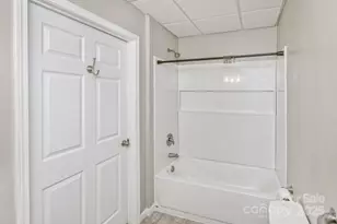 689 New Haw Creek Rd, Asheville, NC 28805 - Photo 34