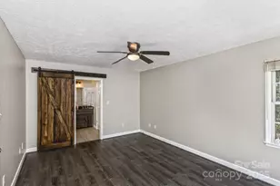 689 New Haw Creek Rd, Asheville, NC 28805 - Photo 20