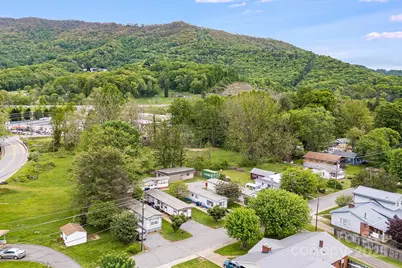 560 Westwood Circle, Waynesville, NC 28786 - Photo 16