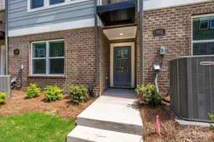 1112 Bismuth Ln, Charlotte, NC 28211 - Photo 4