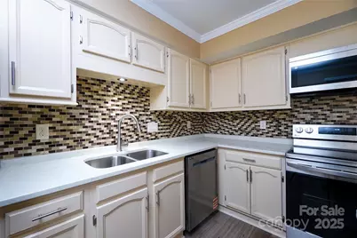 8835 Hunter Ridge Drive, Charlotte, NC 28226 - Photo 12