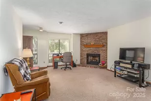 33 Ravencroft Ln, Asheville, NC 28803 - Photo 6