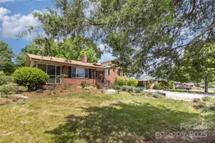 910 E Center Ave, Mooresville, NC 28115 - Photo 8