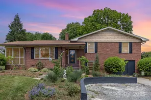 910 E Center Ave, Mooresville, NC 28115 - Photo 1