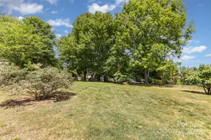 910 E Center Ave, Mooresville, NC 28115 - Photo 24