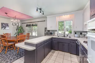 910 E Center Ave, Mooresville, NC 28115 - Photo 14