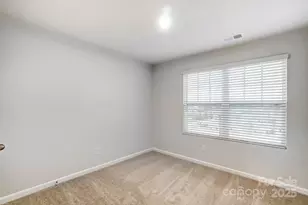 3926 Cheyney Park Dr, Charlotte, NC 28269 - Photo 18