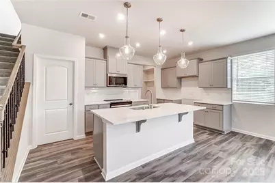 3922 Cheyney Park Drive, Charlotte, NC 28269 - Photo 6