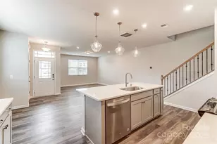 3922 Cheyney Park Dr, Charlotte, NC 28269 - Photo 10