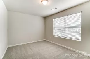 3922 Cheyney Park Dr, Charlotte, NC 28269 - Photo 36