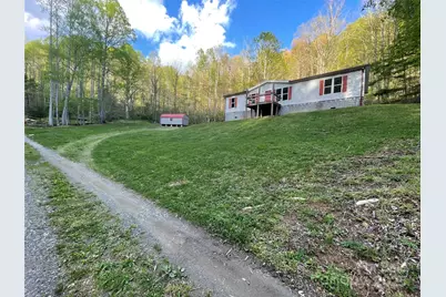 784 Fred Holcombe Road, Mars Hill, NC 28754 - Photo 2
