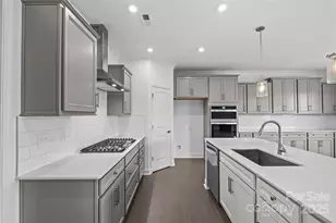 13939 Penbury Ln, Charlotte, NC 28278 - Photo 12