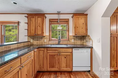 318 Sandy Way, Burnsville, NC 28714 - Photo 8