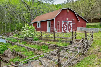 318 Sandy Way, Burnsville, NC 28714 - Photo 4