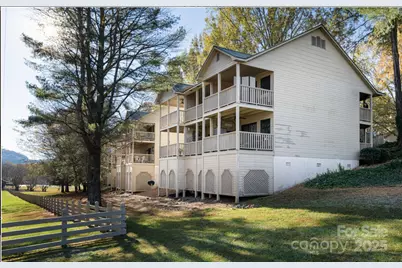 160 Whitney Boulevard #4, Lake Lure, NC 28746 - Photo 2