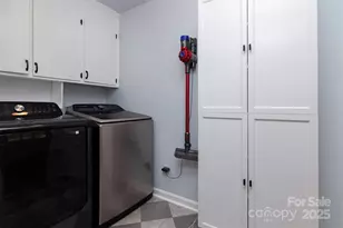 1427 Worcaster Pl, Charlotte, NC 28211 - Photo 18