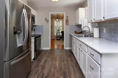 1427 Worcaster Place, Charlotte, NC 28211 - Photo 8