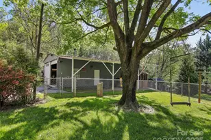 30 Griffin Ln, Candler, NC 28715 - Photo 18