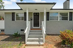 1301 S Kings Dr, Charlotte, NC 28207 - Photo 2