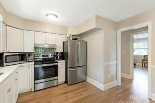 1301 S Kings Dr, Charlotte, NC 28207 - Photo 4