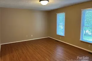 229 Garden Lakes Dr, Blacksburg, SC 29702 - Photo 10