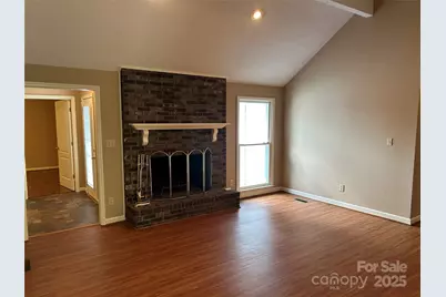 229 Garden Lakes Drive, Blacksburg, SC 29702 - Photo 2