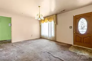 728 Dedmon Dr, Charlotte, NC 28216 - Photo 14