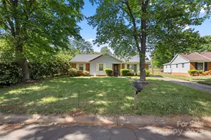 728 Dedmon Dr, Charlotte, NC 28216 - Photo 6