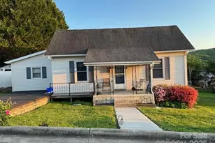 70 3rd St, Marion, NC 28752 - Photo 4