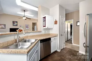 102 W Farm Creek Dr, Asheville, NC 28806 - Photo 14