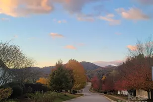 102 W Farm Creek Dr, Asheville, NC 28806 - Photo 4