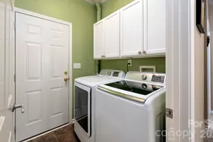 102 W Farm Creek Dr, Asheville, NC 28806 - Photo 24