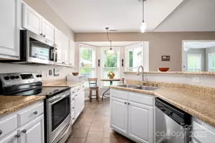 102 W Farm Creek Dr, Asheville, NC 28806 - Photo 12