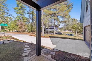 154 Osceola Rd, Hendersonville, NC 28739 - Photo 8