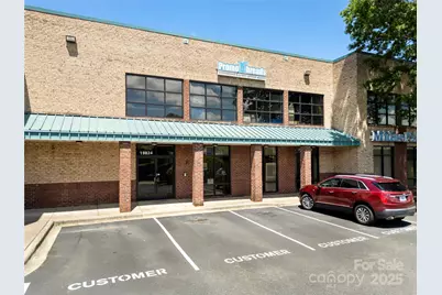 19824 W Catawba Avenue, Cornelius, NC 28031 - Photo 2